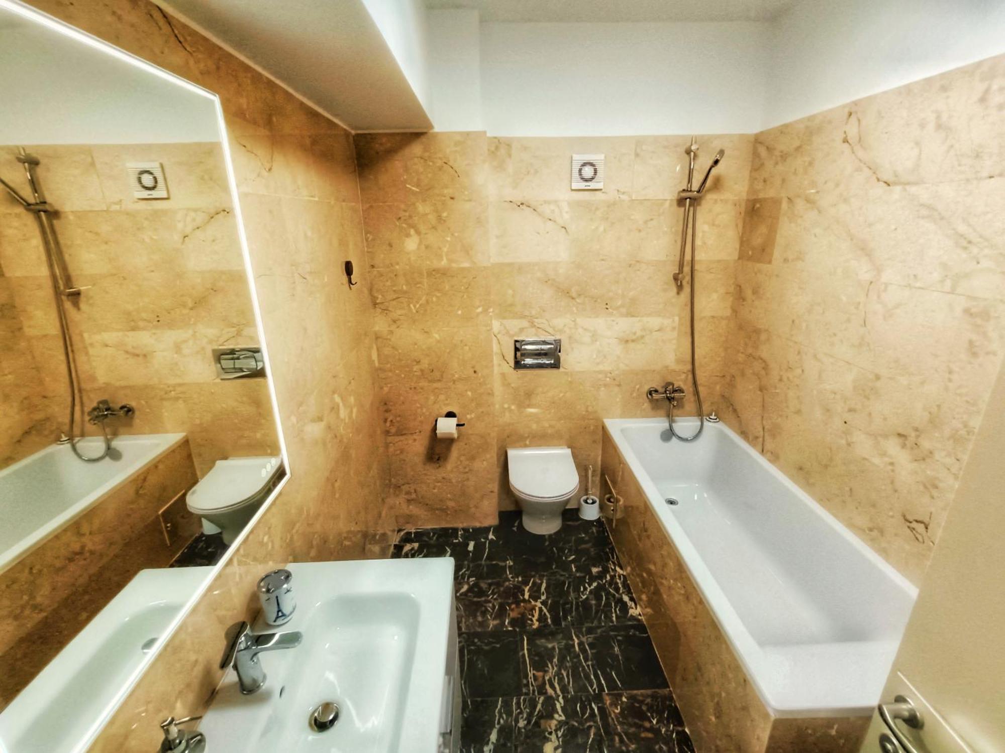 Super Apartments Near Airport With Shop & Free Parking Iasi Exterior photo