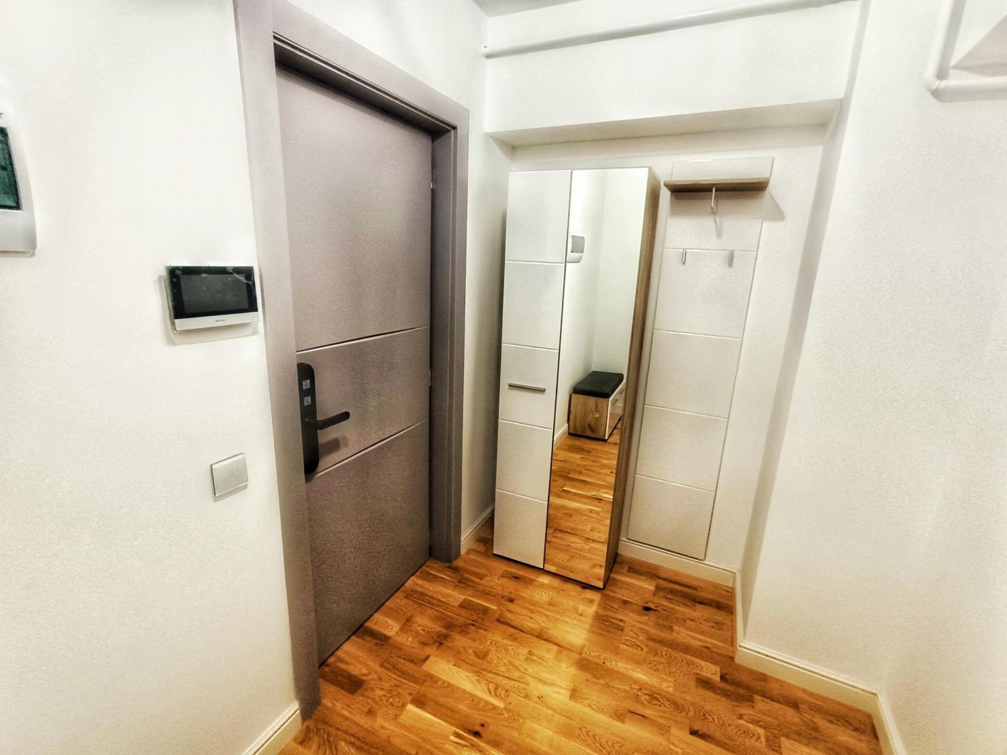 Super Apartments Near Airport With Shop & Free Parking Iasi Exterior photo